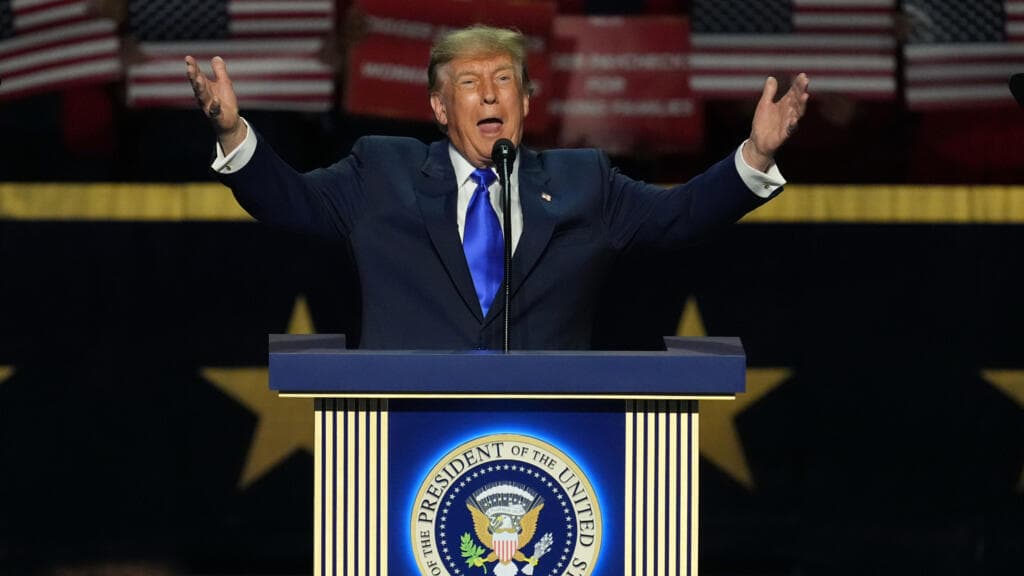 Trump says he'll give Americans $5,000 each if Republicans win midterm elections