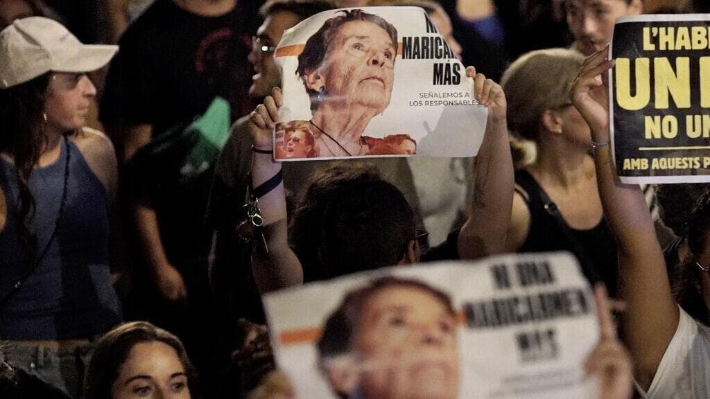 Evicted pensioner Maricarmen Abascal, heart of Spain's housing protests, dies