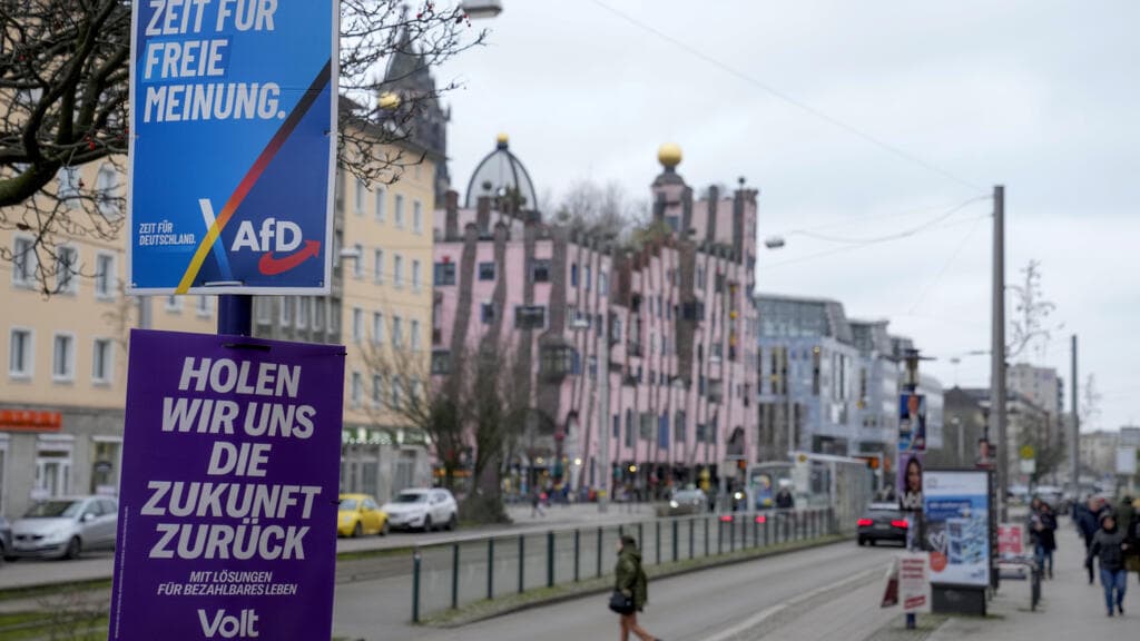 As far right gains ground in Germany, Berlin election tests Europe's centre