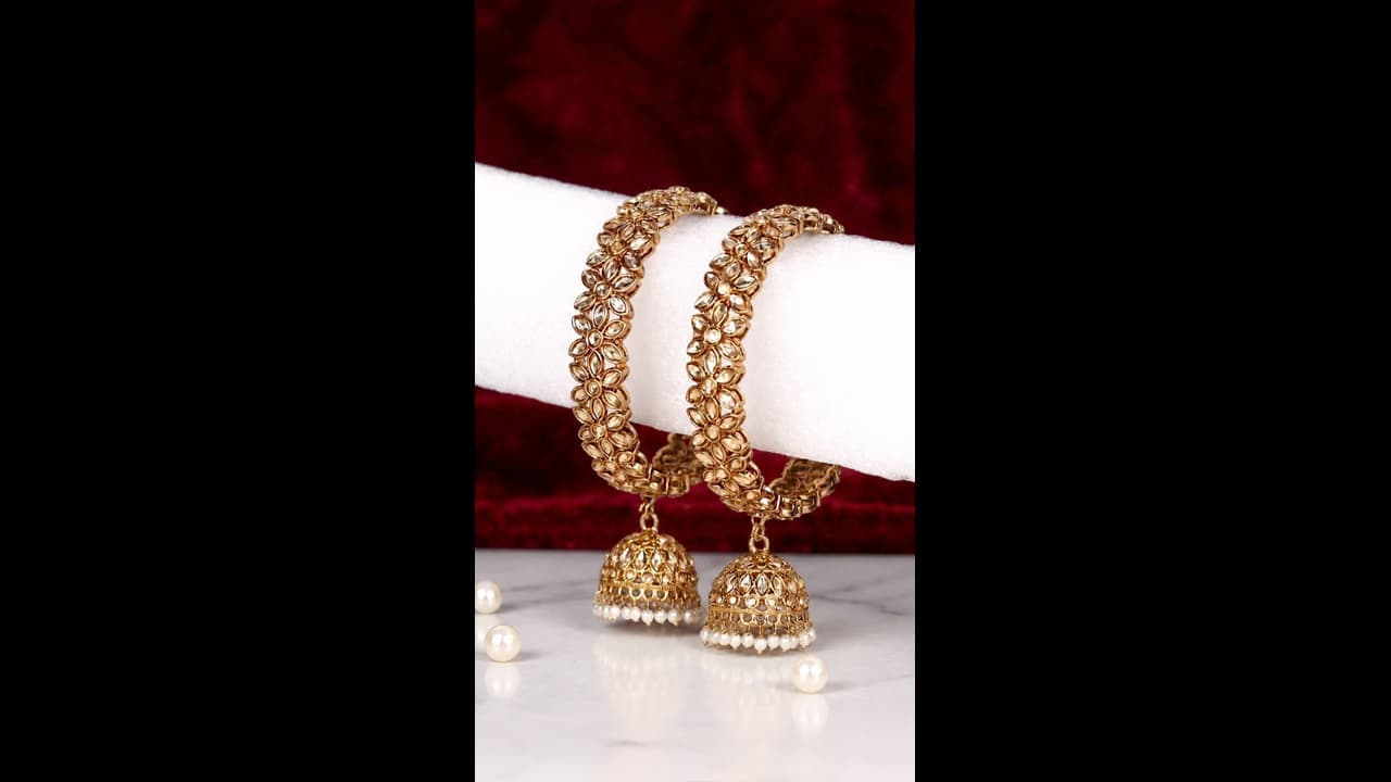 Bangle Designs: ಕೈಗಳಿಗೆ ಅದ್ಭುತ ಲುಕ್ ನೀಡುವ ಈ ಬಳೆಗಳನ್ನು ಒಮ್ಮೆ ಟ್ರೈ ಮಾಡಿ!