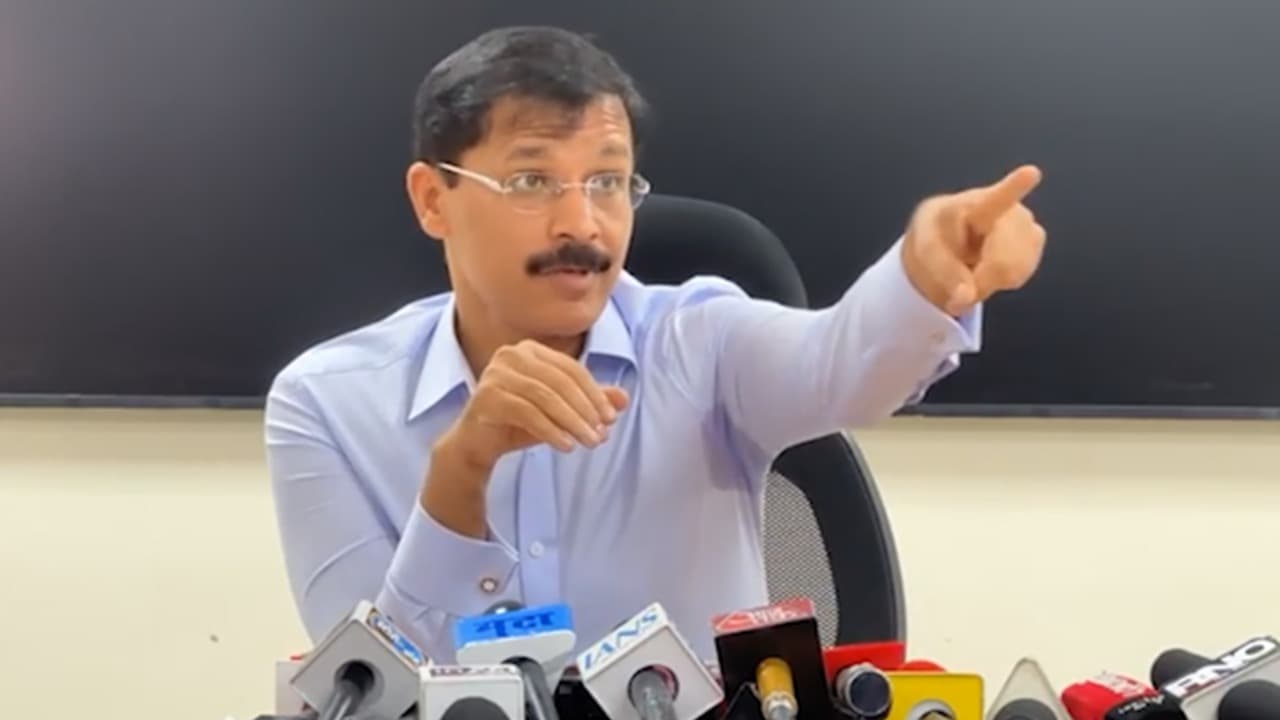 Tukaram Munde: ಹೋಟೆಲ್ ಊಟ ಬಿಟ್ಟಿದ್ದೇಕೆ?; ಜೆನ್ಜಿ ವೇದಿಕೆಯಲ್ಲಿ ಐಎಎಸ್ ಅಧಿಕಾರಿ ತುಕಾರಾಮ ಮುಂಡೆ ಬಿಚ್ಚಿಟ್ಟ ಸತ್ಯ ಇಲ್ಲಿದೆ!
