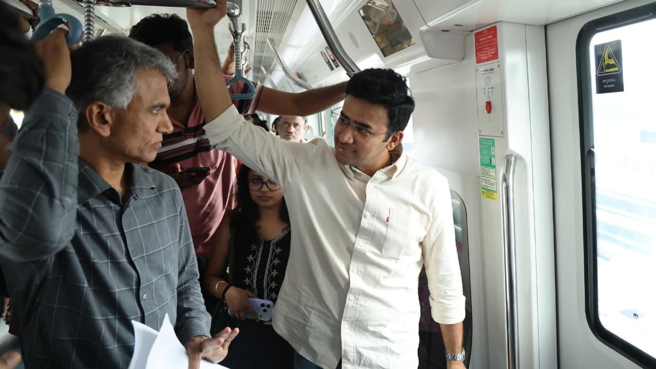 ಬೆಂಗಳೂರಿನ ರಸ್ತೆ ಗುಂಡಿ ಮುಚ್ಚಲು 3 ವರ್ಷದಲ್ಲಿ 5500 ಕೋಟಿ ಖರ್ಚು - ತೇಜಸ್ವಿ ಸೂರ್ಯ ಬಿಚ್ಚಿಟ್ರು ಸತ್ಯ