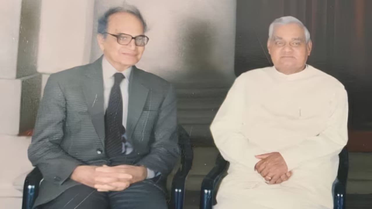 Delhi: ವಾಜಪೇಯಿ ಅವರ 'ಮಾನಸ ಪುತ್ರ' ಇನ್ನಷ್ಟು ದಿನ ಇದ್ದಿದ್ದರೆ ಸತ್ಯನಿಕೇತನ ದುರಂತ ನಡೆಯುತ್ತಿರಲಿಲ್ಲವೇ? ಚಕಾಚಕ್ ಅಂತಿತ್ತಾ ದೆಹಲಿ?