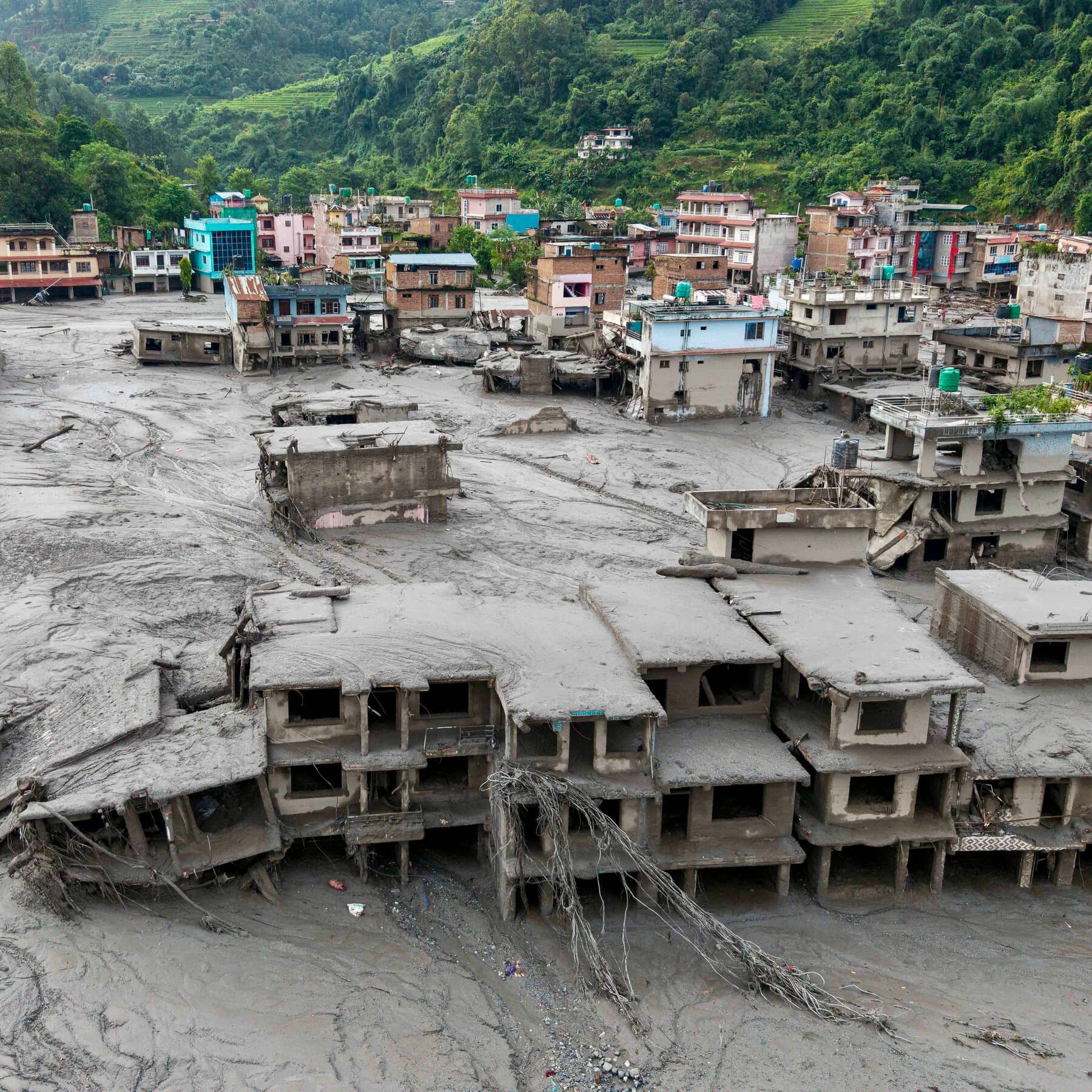 Himalayan Deluge: Hundreds Dead and Over a Thousand Missing in Massive Flash Floods