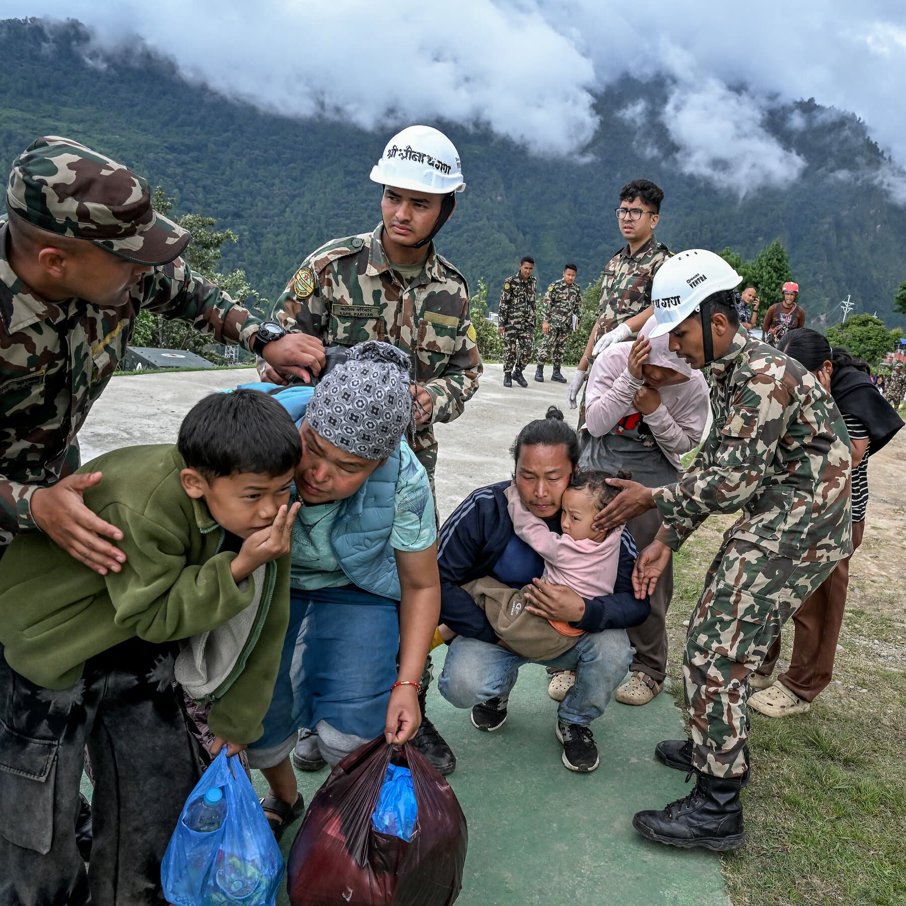 Live Updates: New Flood Warning Complicates Desperate Himalayan Search