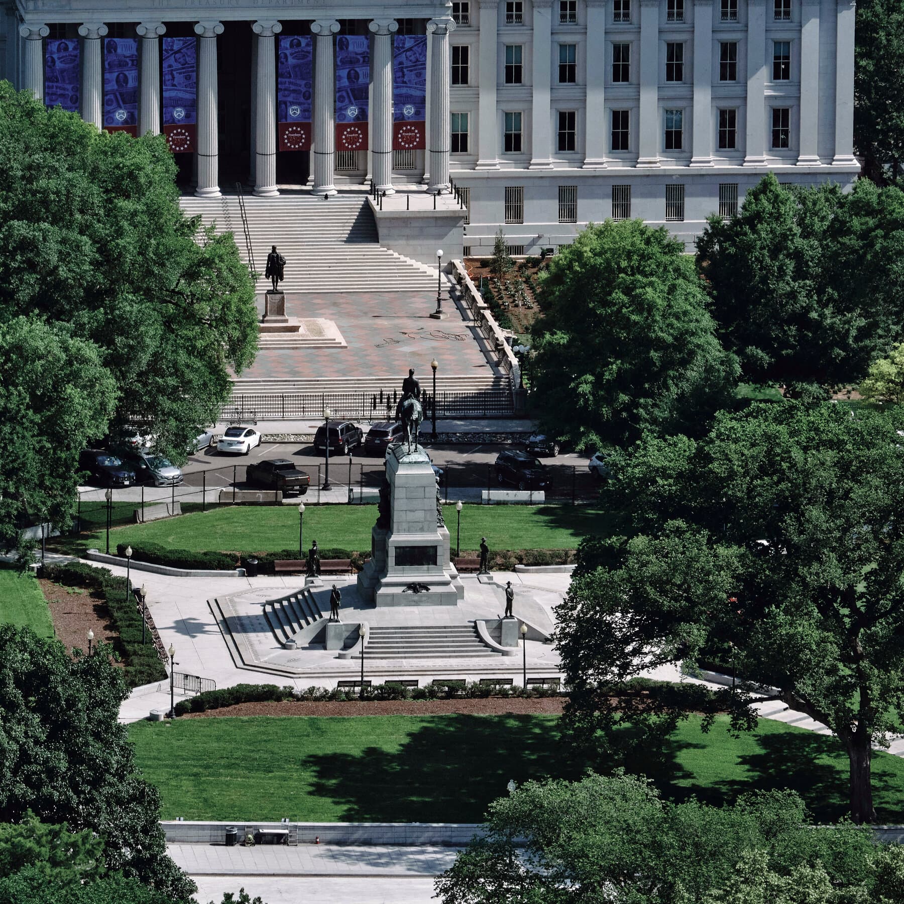 Proposal for White House Visitor Screening Center Advances