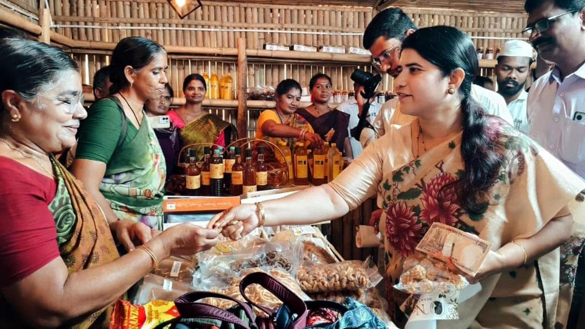 Nandyal Collector inaugurates ‘Vanasya Centre’ to promote marketing for women’s natural products