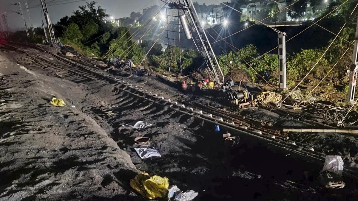 Farakka rail restoration nears completion; North Bengal train services may resume soon