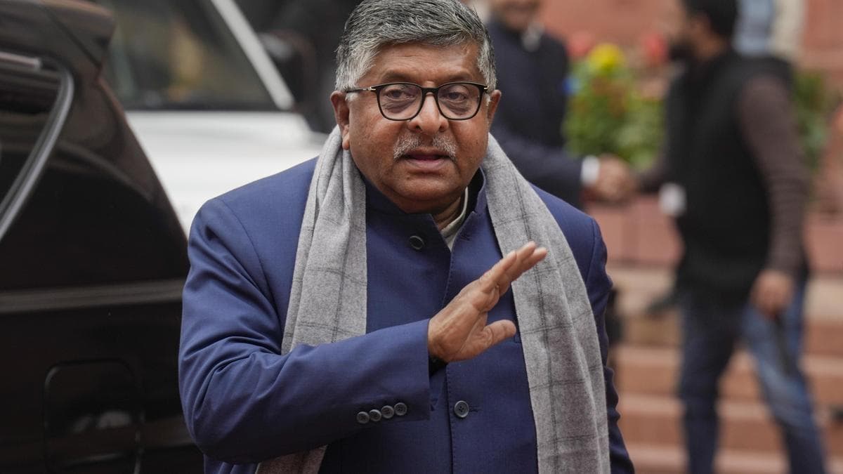 BJP demands Rahul Gandhi apologise for remarks on economy