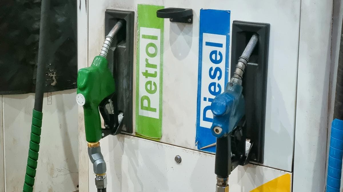 Govt. reintroduces duty on petrol exports, cuts levy on ATF