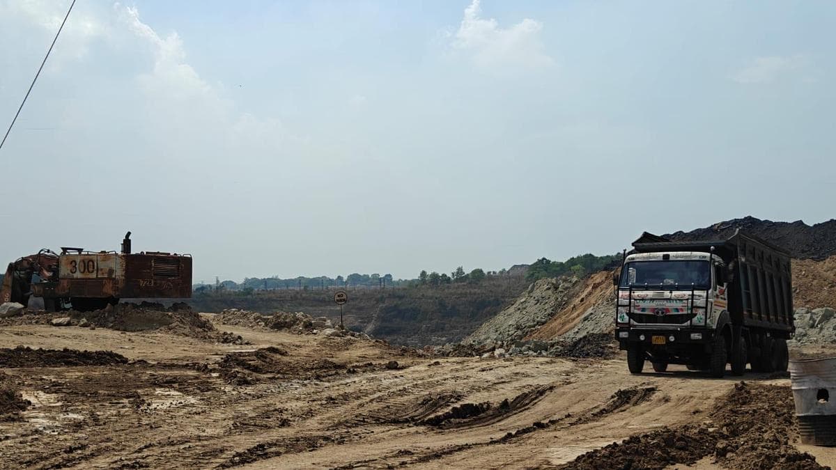 ECL begins precautionary mine sealing in Raniganj coal belt’s Khandra Colliery over surface cracks