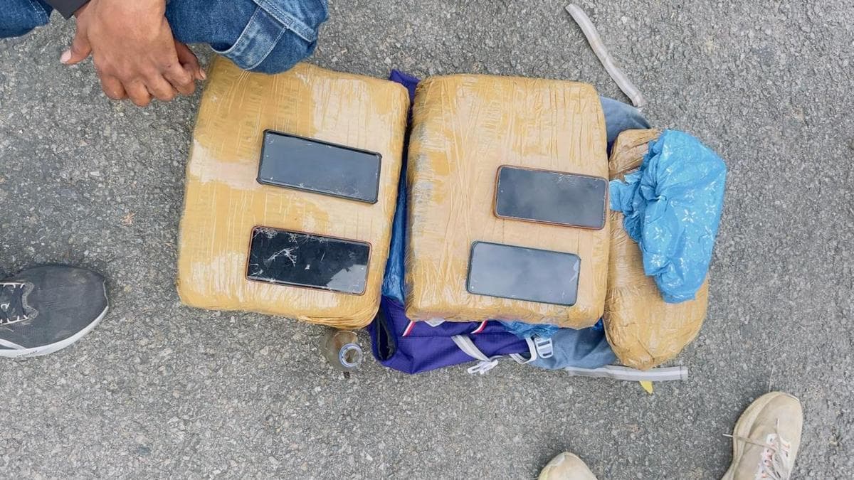Couple caught smuggling 12 kg marijuana to buy an iPhone as a birthday gift