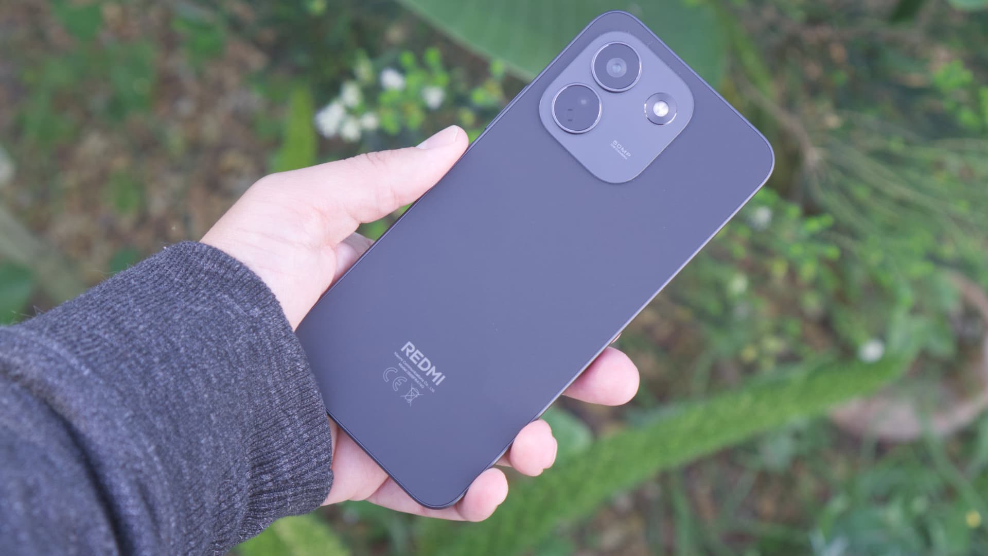 This 10,000mAh phone costs $500 and is available globally