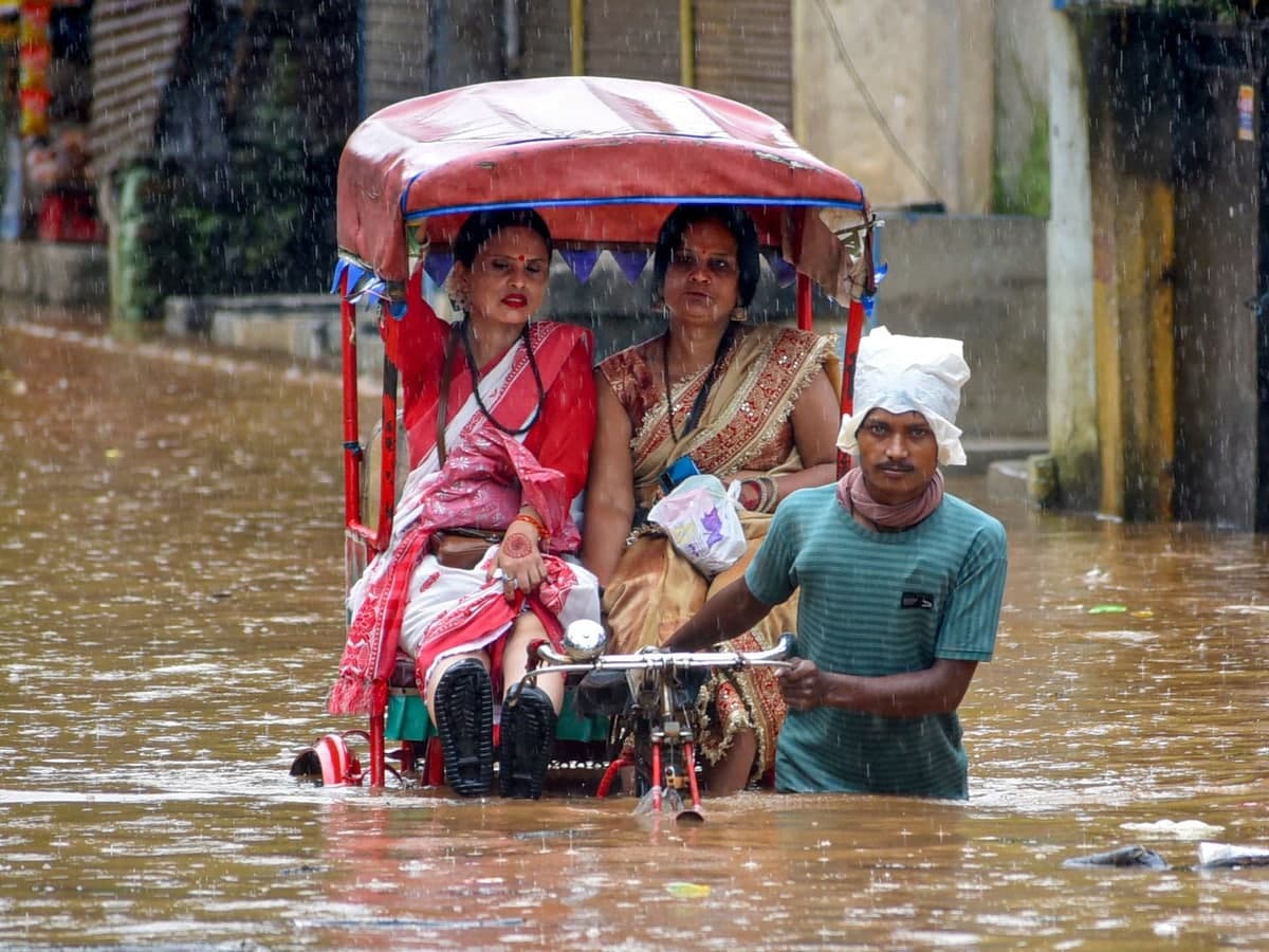 कल का मौसम, 2 सितंबर: बुधवार को भी जमकर बरसेंगे बदरा, UP-उत्तराखंड समेत इन इलाकों में अलर्ट