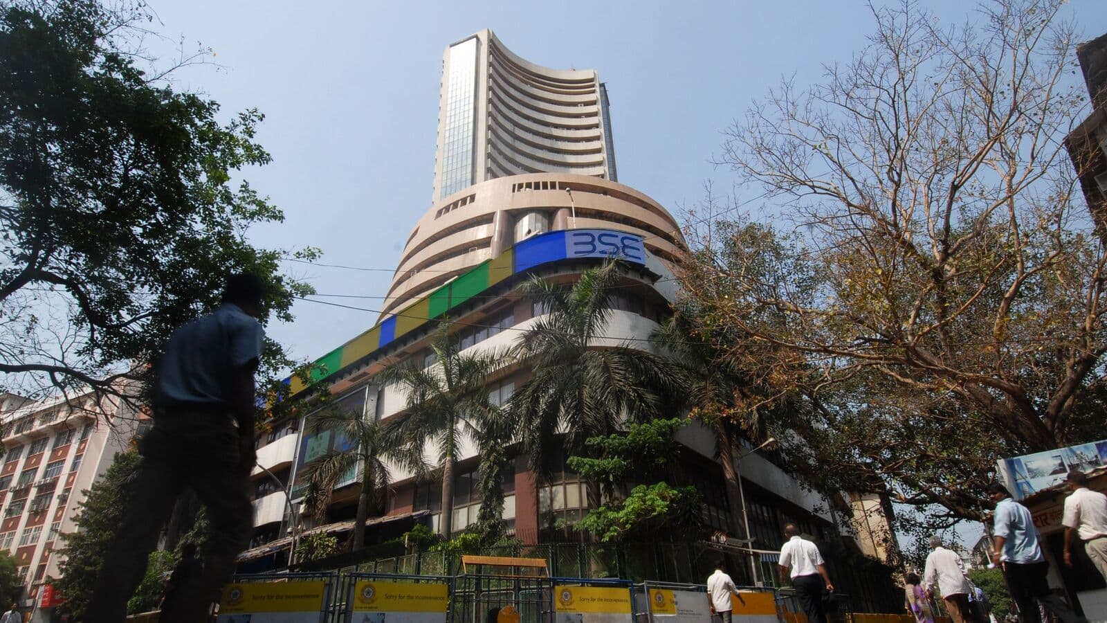 Expert View: Selective buying under the shell of Homruz & supply constraints, says Vinod Nair