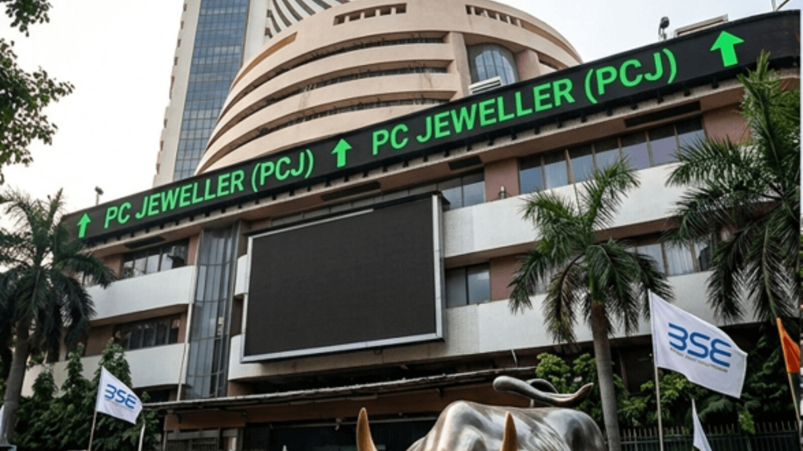 30% rally this month! PC Jeweller share price near its 52-week high; can the stock rally further?