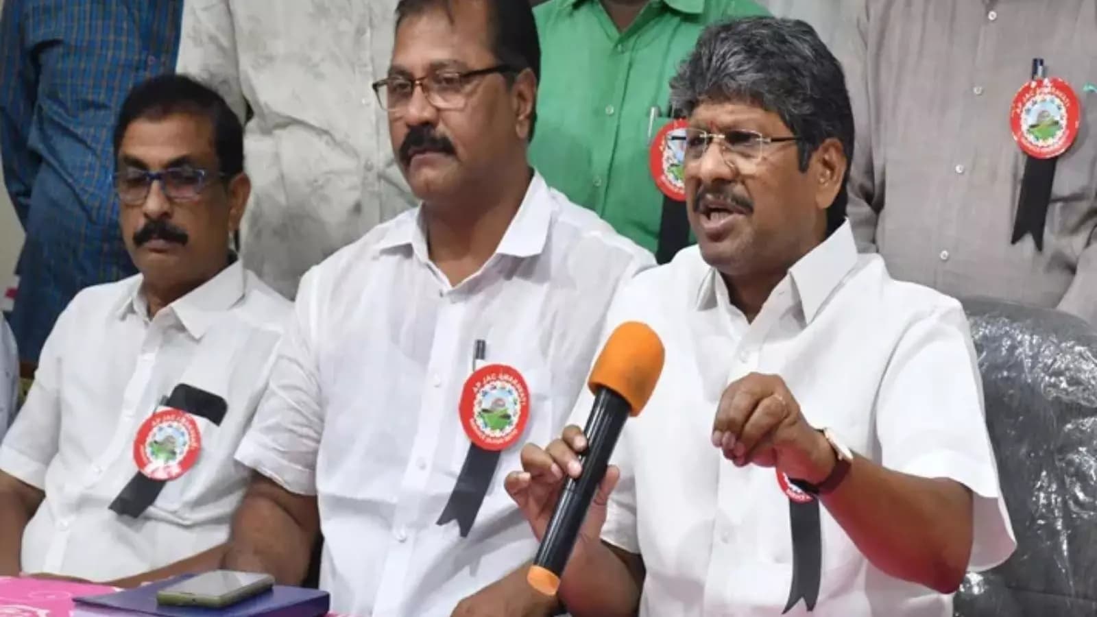 Govt Employees : ఏపీ ప్రభుత్వ ఉద్యోగుల ఉద్యమ బాట
